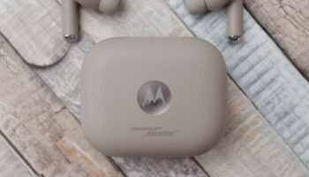 Motorola Moto Buds+